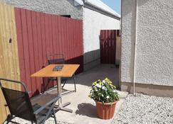 Lovely 1-Bed Apartment at Whitepark Bay Co Antrim - Bushmills - Patio