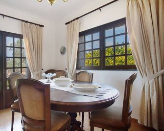 Mita's Country House - Almagreira - Essbereich