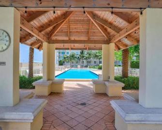 Casa Costa 314S Studio - Boynton Beach - Pool