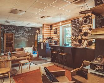Downtown Forest Hostel & Camping - וילנה - בר