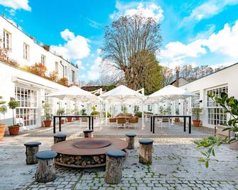 Hôtel de Cavoye - Fontainebleau - Patio