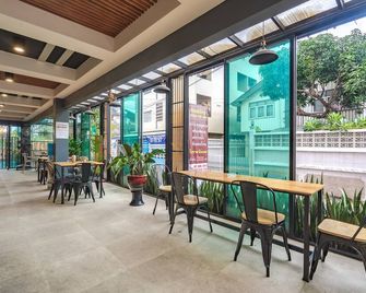 Penyos Suite - Bang Yai - Patio