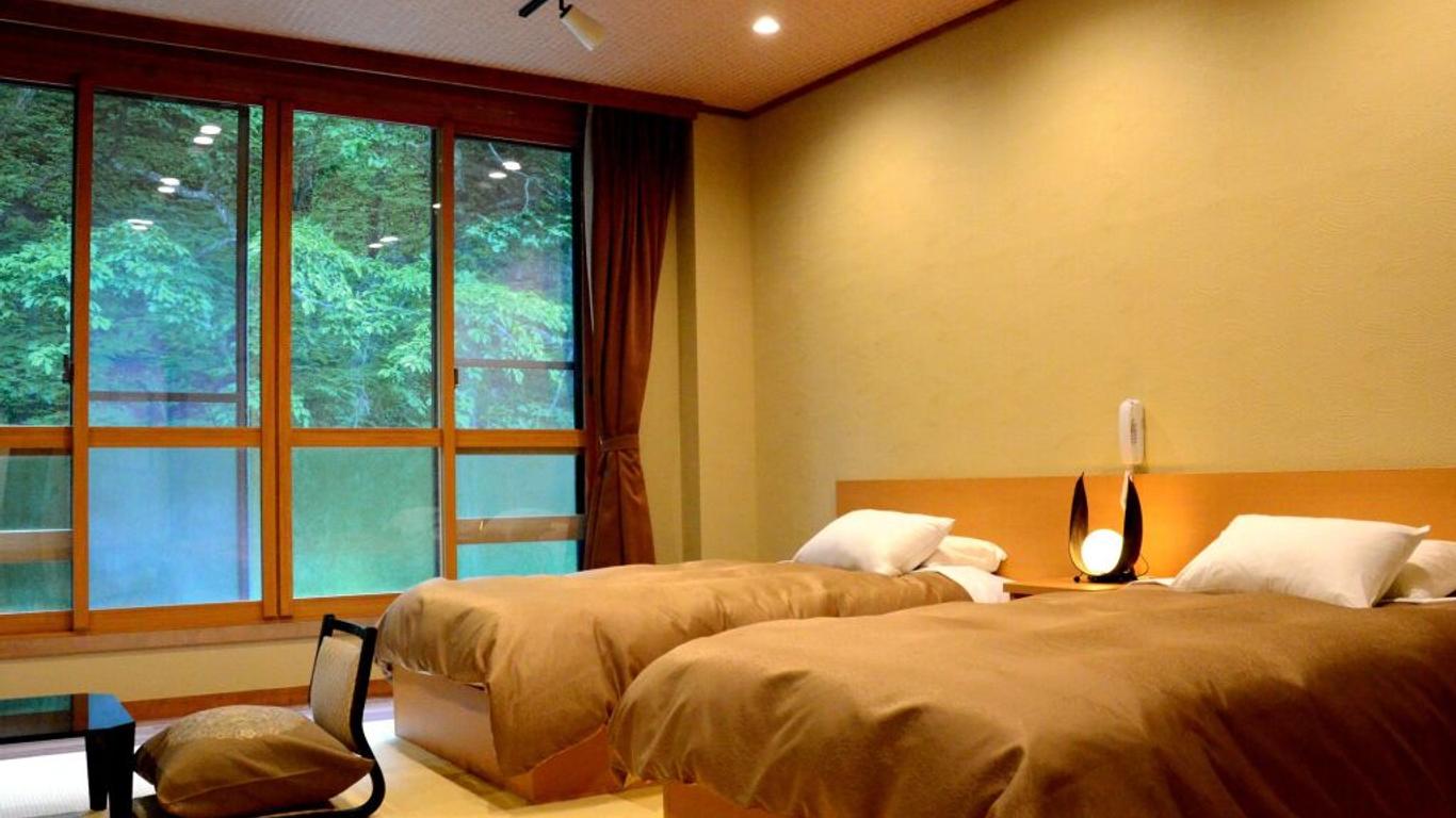 Shirahone Onsen Tsuruya Ryokan