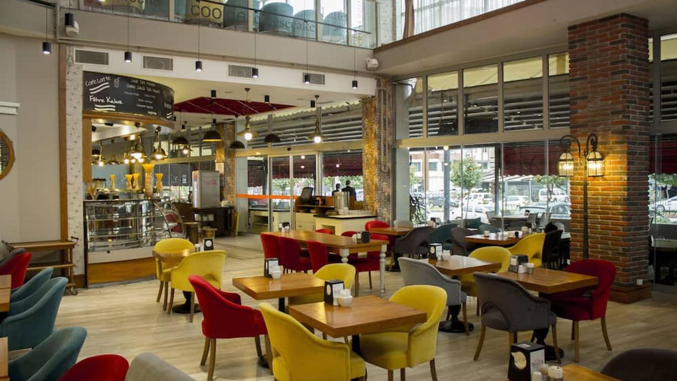 Yol Is Holiday Adana Otel