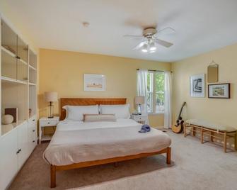 León by AvantStay Private Breathtaking Character Cottage w Pool Hot Tub - Santa Rosa - Soveværelse