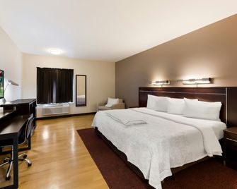 Red Roof Inn Plus+ Columbus Downtown - Convention Center - Columbus - Bedroom