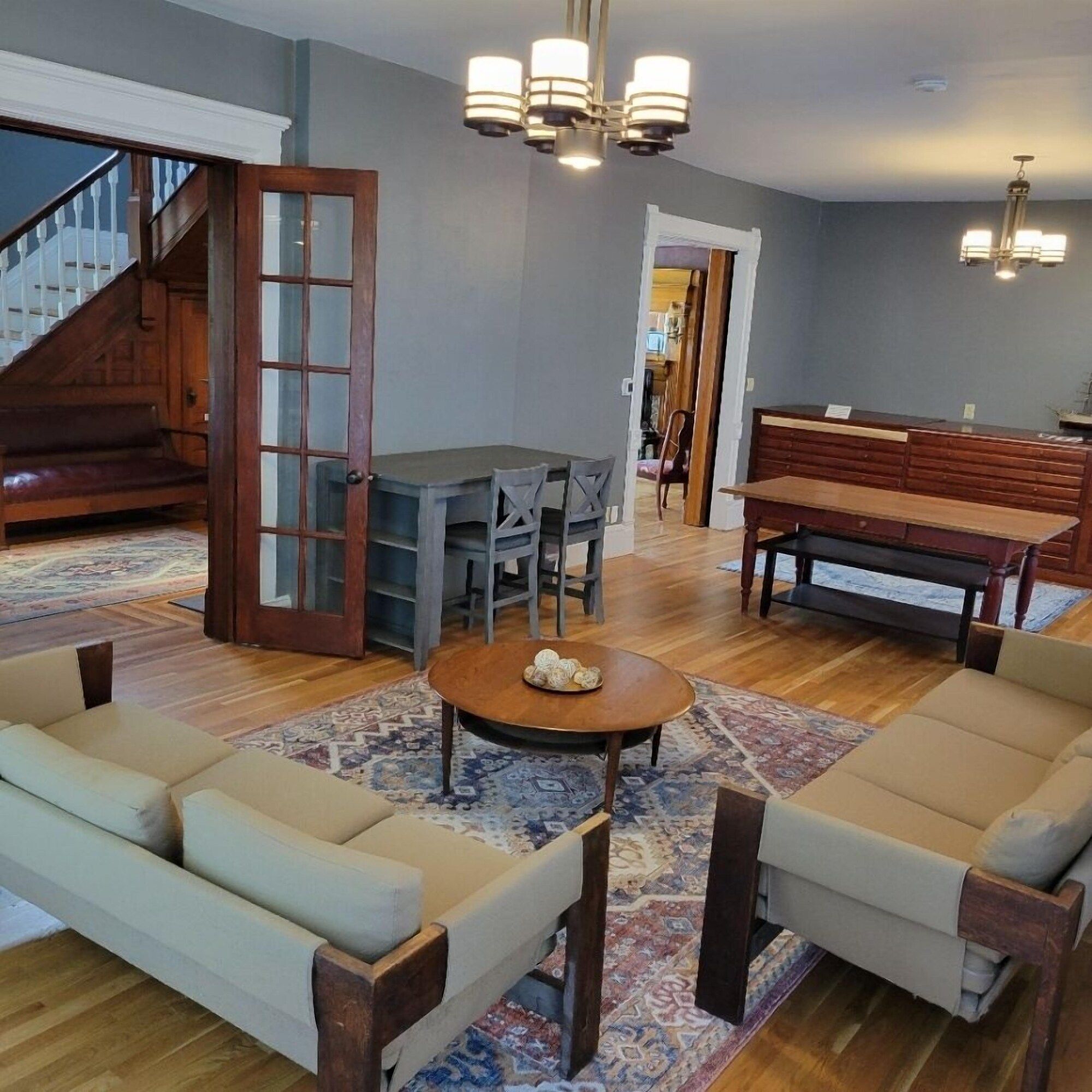 Art and Lodging - South Bend