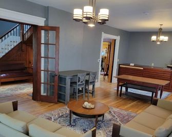 Art and Lodging - South Bend