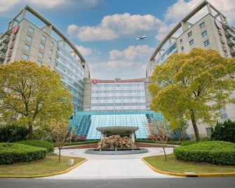 Ramada Plaza by Wyndham Shanghai Pudong Airport - שנחאי - בניין