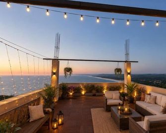 Sea Eagle Cottages & Homestay Guhagar - Guhāgar - Balcony