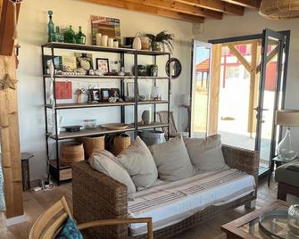 Charming villa, exceptional location on the dune overlooking the ocean. - Vielle-Saint-Girons - Salon