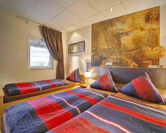Zum Schwan Garni - Weilerswist - Schlafzimmer