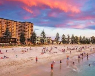 00 Addison - Port Adelaide - Playa