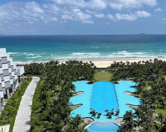 The Oceanfront Apartment At Cam Ranh - Cam Ranh