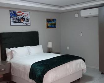 Cyc Guest Lodge - Giyani - Habitación
