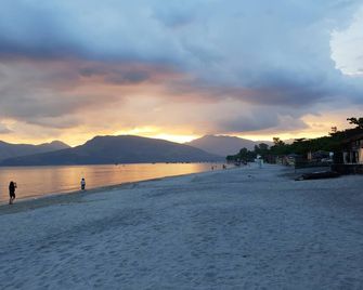 Treasure Island Resort - Olongapo - Vista esterna