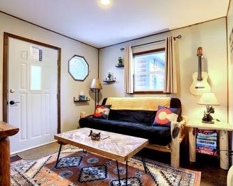 The Bear Den | Lake + Alpine Lookouts | Fast Wifi - Twin Lakes (Lake County) - Sala de estar