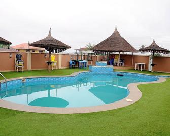 Groovy Hotel Akure - Akure - Pool