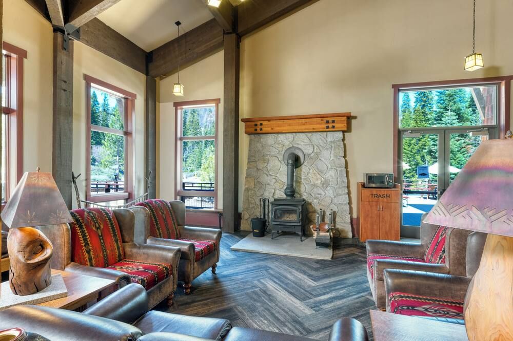 ووكساتشي لودج - Red Fair - غرفة معيشة