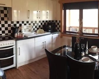 Watermeadow Lakes And Lodges - Crewkerne - Kitchen