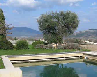 Superb farmhouse in the heart of the Luberon Vaucluse for 14 people - Gargas - Piscine