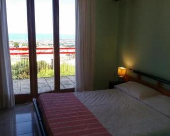 Hotel San Giacomo - Monteprandone - Schlafzimmer