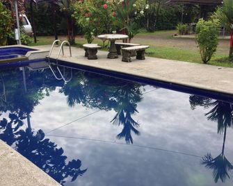 Hotel Bahia Azul - Uvita - Басейн