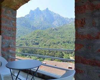 Hotel Colombo- Porto Corse - Ota - Balcon