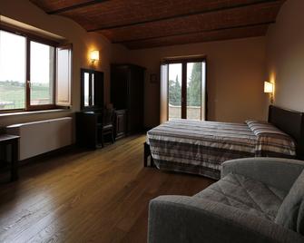 Agriturismo Poggio Al Tufo - Pitigliano - Camera da letto