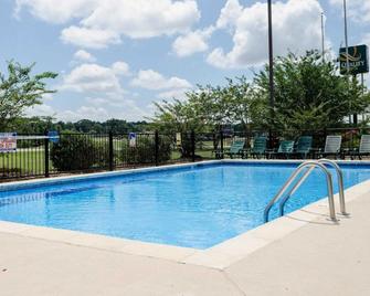 Motel 6 - Laurel, MS - Laurel - Pool