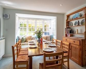 7 Whinlands - Leiston - Dining room