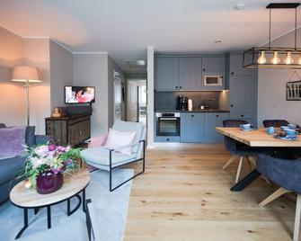 Luxurious Cirksena vacation apartment in Karl-Georgs-Forst; dogs welcome - Friedeburg - Sala de estar