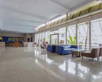 Hotel Senen Indah Syariah - Jakarta - Lobby