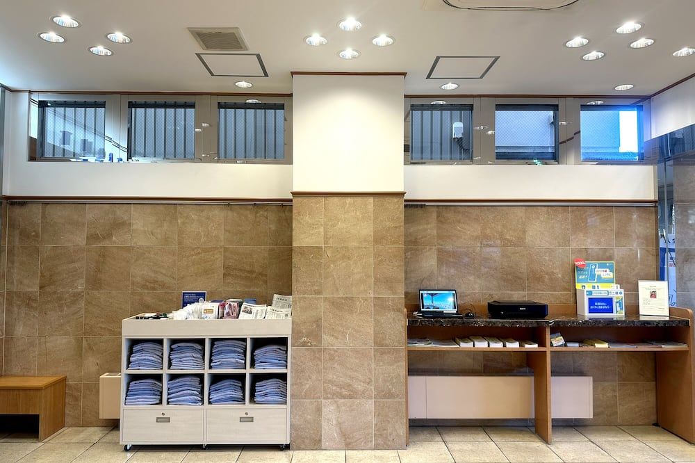 طويوكو إن أوساكا ساكاي هيجاشي ستيشن