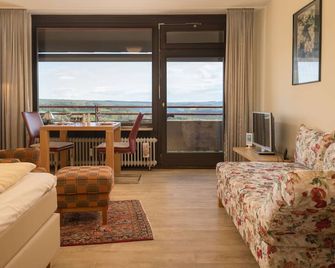 Burgblick (A1110) by Interhome - Lahnstein - Wohnzimmer