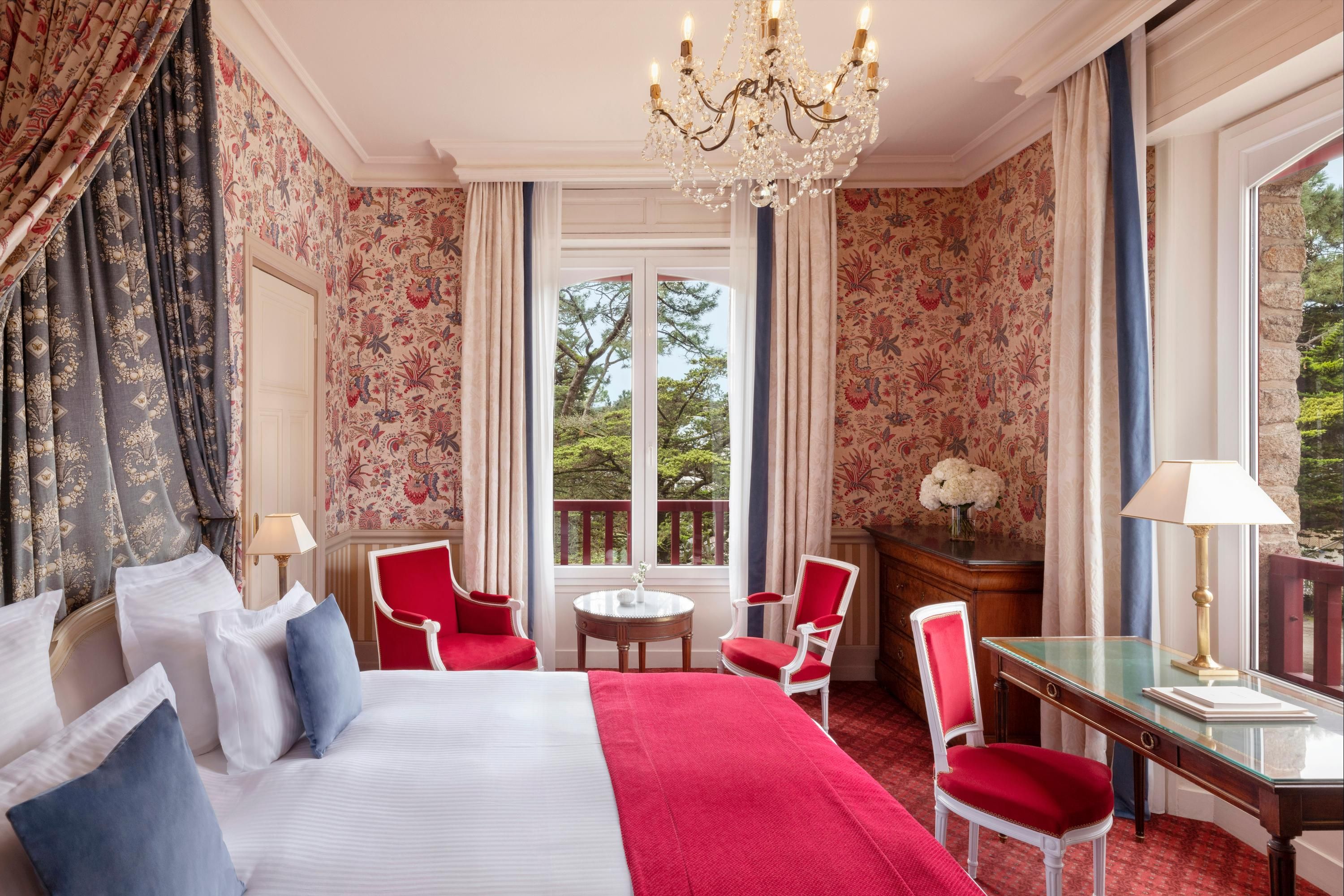 Le Castel Marie Louise - לה באולה-אסקובלה - חדר שינה