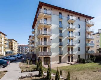 Apartments Chelmonskiego 11 by Renters - Świnoujście - Budynek