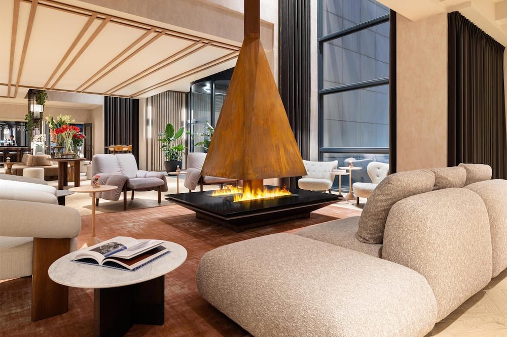 إن إتش كوليكشن جينت - غينت - ردهة