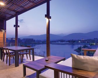 Atta Lakeside Resort Suite - Sha Plus Certified - Pak Chong - Balkon