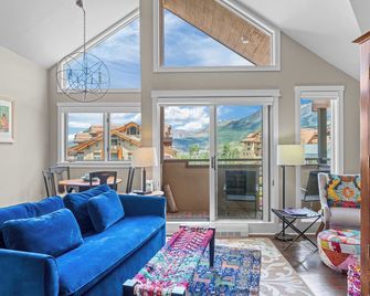 Blue Mesa Lodge 40A by Avantstay Ski In/ Ski Out Unit w/ Balcony! - Telluride - Sala de estar