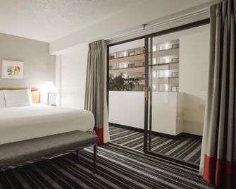 Atrium Hotel and Suites - Irving - Habitación
