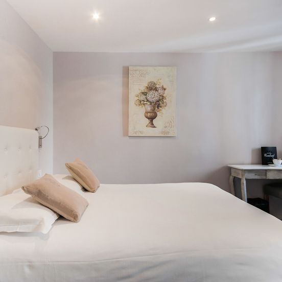 Hôtel Central image 1