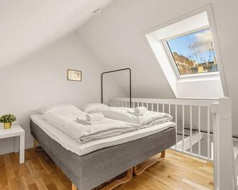 Bryggen Suites - Prime Location, 2 Minutes from Bryggen - Bergen - Soverom