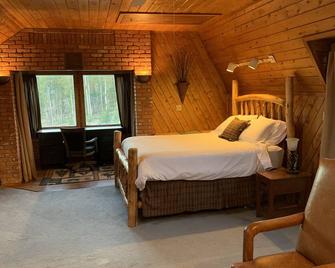 Yellowstone/Union Pass Log Cabin Retreat - Dubois - Bedroom
