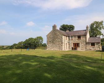 Y Berth Ddu Farmhouse - Caernarfon - Building