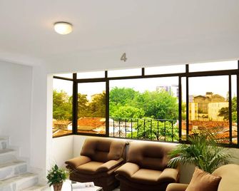 هوتل فلامينجو كالي - كالي - شرفة