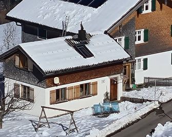 Ferienhaus Vakanz - Raggal - Gebouw