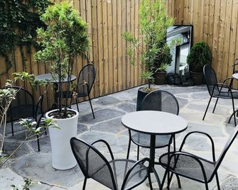 Mir Guesthouse - Jeju City - Βεράντα