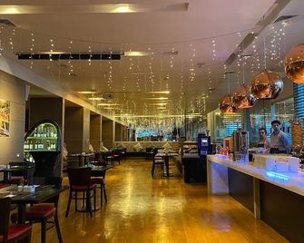 Wyndham Concepcion Pettra - Concepción - Bar