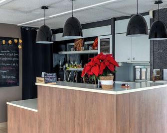 Brit hôtel confort Ampaline Périgueux est - Boulazac-Isle-Manoire - Receção